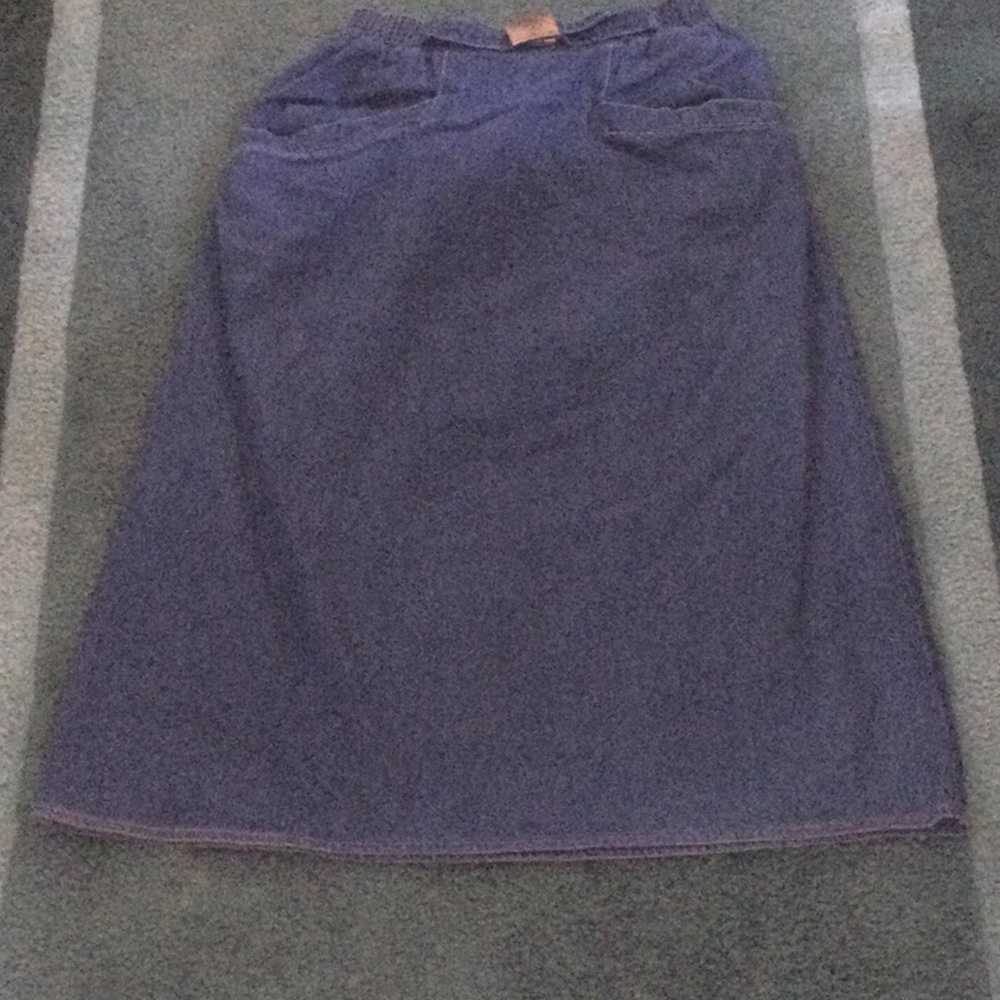 Sasson jean skirt with faux belt buckle, size 6, Good Condition.